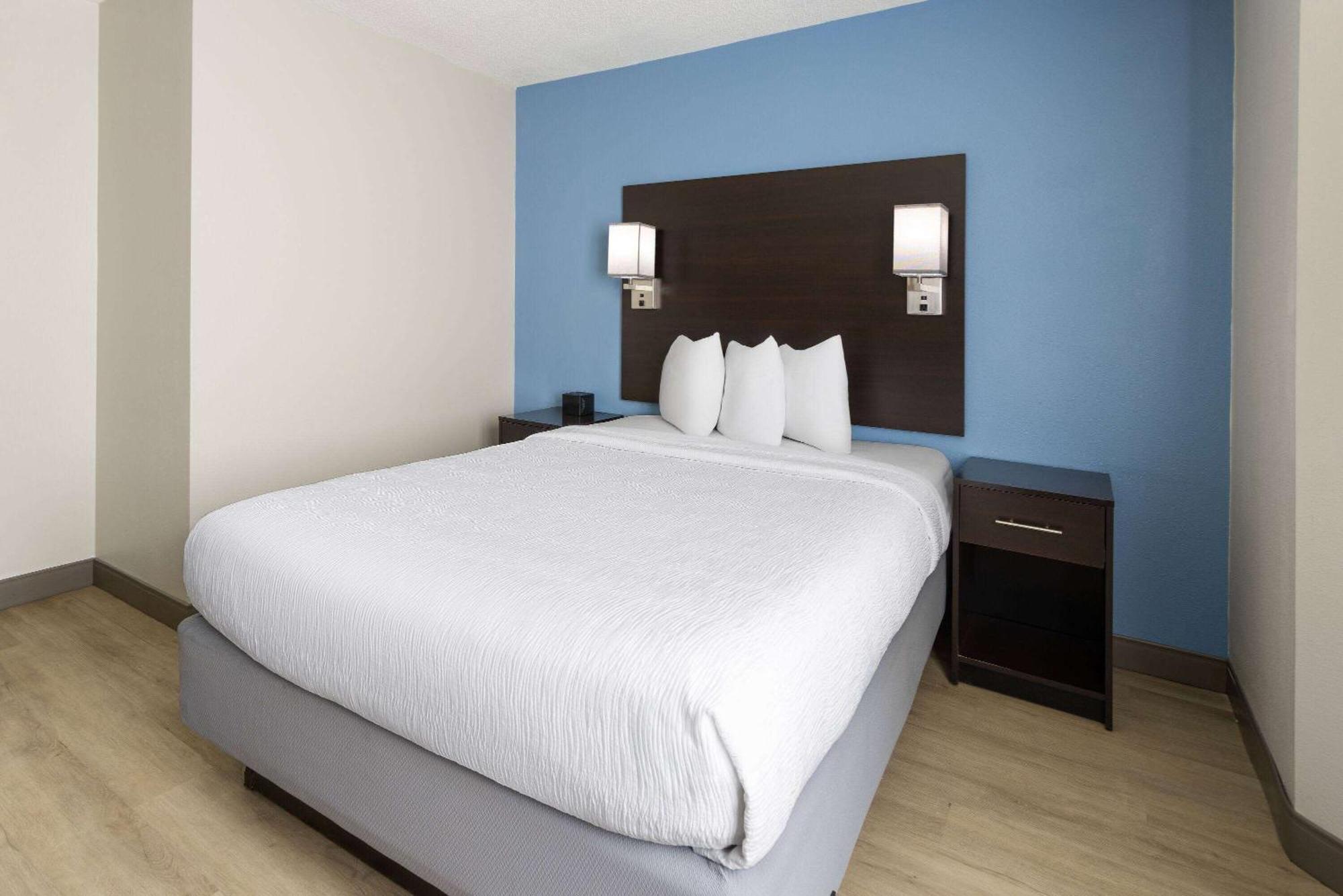Baymont By Wyndham Newark At University Of Delaware Exterior foto