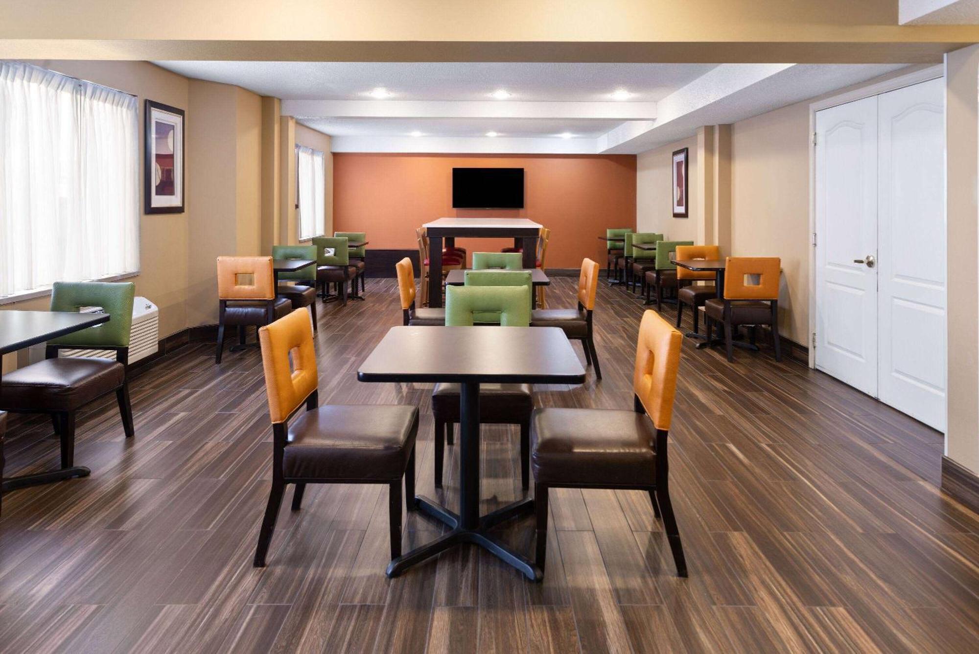Baymont By Wyndham Newark At University Of Delaware Exterior foto